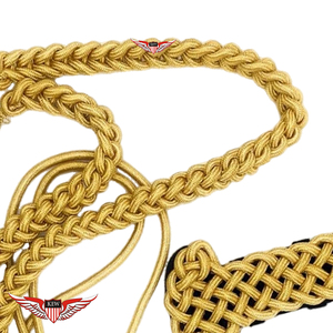 สายสะพายไหล่แบบ Aiguillette พร้อมแผ่นรองไหล่สีทองมายลาร์บนพื้นสีน้ำเงินกรมท่า สายสะพายแบบ Aiguillette ที่ถักเป็นเกลียวพร้อมปลายสีทองเมทัลลิก - Product Image 5