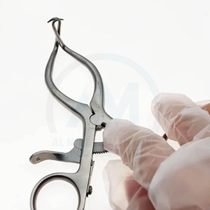 Ciseaux dentaires Al Mida Healthcare de classe II, à lame arrondie, droits, en acier inoxydable, manuels, chirurgicaux, pour la chirurgie, certifiés CE ISO13485 - Product Image 3