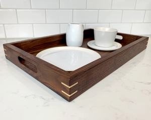 Plateau de service rectangulaire en bois d'acacia de luxe avec poignées pour la présentation de nourriture, charcuterie, fromages, utilisation dans les hôtels, restaurants, traiteurs - Product Image 2