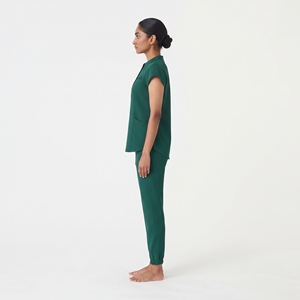 Conjunto de Uniforme Médico para Mujer Hawk Eye, Color Verde, Top de Manga Corta y Pantalones con Bolsillos, Tela de Poliéster Tejido - Product Image 3