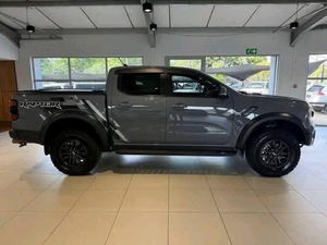 ฟอร์ด เรนเจอร์ 3.0 V6 ไบ-เทอร์โบ อีโคบูสต์ แร็ปเตอร์ 4x4 ปี 2025 มือสองสภาพดี - Product Image 5