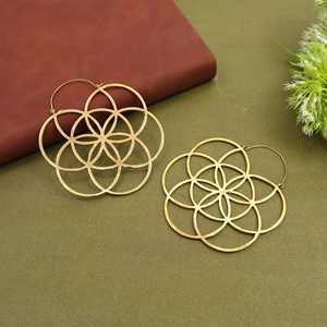 Pendientes de Aro Geométricos Grandes al por Mayor para Mujer, Chapados en Oro y Plata, Pendientes de Diseño Exclusivo, Joyería de Moda, Diseño Personalizado - Product Image 3