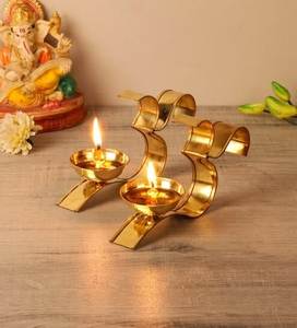 NEHA ENTERPRISES NE-576 Lámpara de Aceite de Latón para Decoración de Templos, Diya, Deepak, Luz Tradicional para Pooja, Oración, Hogar, Festivales, Decoración de Mesa - Product Image 1