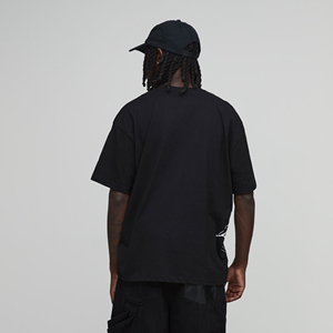 T-shirt graphique imprimé OEM pour homme, personnalisé, streetwear, manches courtes, col rond, vêtement décontracté et tendance - Product Image 2