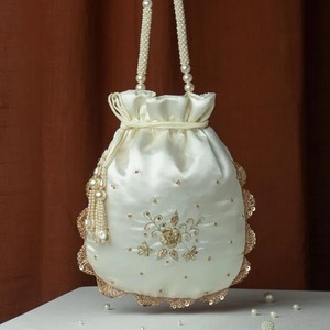 Sac Potli en Coton Fait Main avec Poignée Perle, Fermeture à Rabat en Dentelle de Perles Premium, Écologique, pour Soirées et Mariages Féminins - Product Image 3