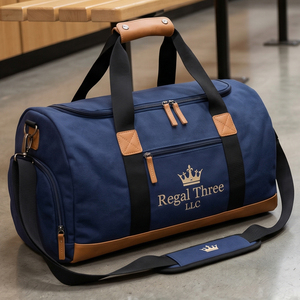 Sac de voyage en toile marine Regal Three LLC avec fermeture éclair, sac de sport de luxe durable unisexe - Product Image 1
