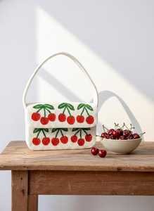 Bolso de Mano Rectangular Blanco Hecho a Mano con Bordado de Cerezas, Arte Artesanal - Product Image 4