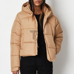 Chaquetas Acolchadas Ligeras para Mujer Hechas en Pakistán, Ropa Casual de Punto - Product Image 5