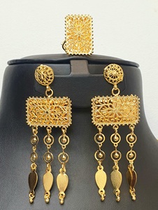 Conjunto de Collar, Pendientes y Anillo Chapados en Oro de 24K para Mujer, Diseño Clásico con Borlas Árabes, Joyería para Compromiso y Boda - Product Image 2