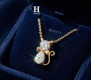 Collar con Colgante de Gato de Lujo con Diamantes de Corte Brillante, Joyería Fina de Plata de Ley/Oro para Venta al por Mayor - Diseño Personalizado - Product Image 3