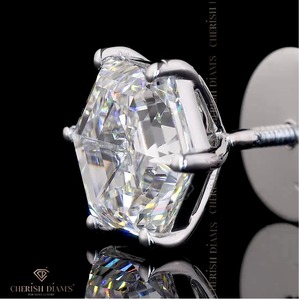 Boucles d'oreilles clous en diamant taillé hexagonal au design unique, certifiées IGI et pureté VVS, pour l'exportation en gros depuis l'Inde - Product Image 4