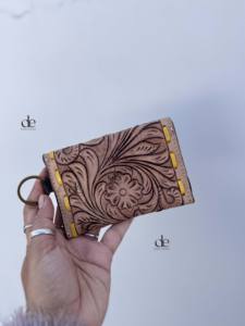 Offre Spéciale à main usiné sculpture petite taille porte-monnaie élégant multi-usages sac à main en cuir occidental pour unisexe - Product Image 3