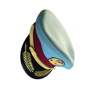 หมวกพิธีการ OEM พร้อมปีกหมวกสีทองแบบแถวเดียว ขายส่งเครื่องประดับศีรษะ หมวกปักมือสีทองสีเงิน ทำจากขนสัตว์ 100% สำหรับกิจกรรมกลางแจ้ง - Product Image 3