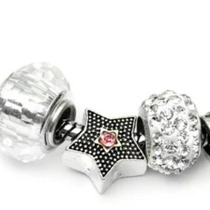   Pulsera con Dijes de Estrella Plateada para Mujer, Elegante Diseño de Estrella en Color Plata, Joyería de Moda para Hermandades, Accesorio Elegante para la Muñeca - Product Image 3