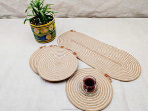 Sets de table tressés ronds lavables du marché, lot de 6 napperons pour tables à manger, napperons antidérapants du Bangladesh - Product Image 5