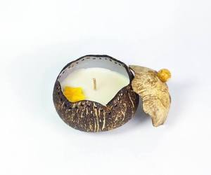 Velas en Recipientes de Cáscara de Coco Natural, Velas Hechas a Mano de Estilo Tropical para Decoración del Hogar y Hoteles - Product Image 1
