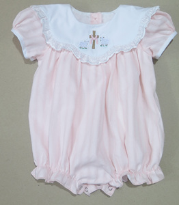 Ensemble de vêtements pour garçon, ensemble de vêtements en coton bleu clair pour garçon avec broderie de croix et de mouton, haut à manches courtes et short, tenue décontractée - Product Image 4
