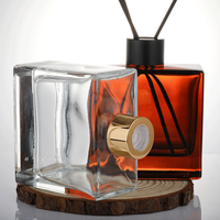 Bouteille en verre fantaisie pour bâtonnets d'aromathérapie 120ml 200ml, flacon diffuseur de parfum en verre noir vide de luxe personnalisé