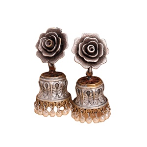 ต่างหูทองเหลืองสไตล์โบฮีเมียนแบบห้อยประดับด้วยเงินโบราณแบบออกซิไดซ์ ดีไซน์แบบจุมก้าสไตล์บอลลีวูด เหมาะเป็นของขวัญสำหรับผู้หญิงในงานปาร์ตี้ - Product Image 5