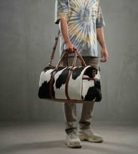 กระเป๋าเดินทางหนังวัวแท้ขนสัตว์แบบหรูหรา กระเป๋าถือแบบดัฟเฟิลสำหรับวันหยุดสุดสัปดาห์ กระเป๋าเดินทางขึ้นเครื่องบิน OEM สำหรับส่งออก รุ่น LHTB-0096 - Product Image 4