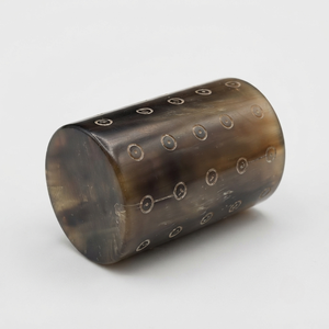 Verre à shot en corne de buffle sculpté à la main, écologique, de qualité supérieure, fabriqué en Inde, à prix avantageux chez REHMAN CRAFT - Product Image 3