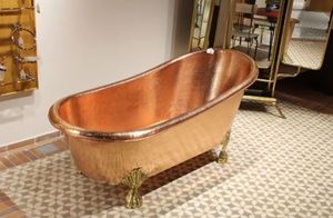 Baignoire autoportante en cuivre artisanale à pieds de chaise, ovale, pour spa, salle de bain, hôtel, maison - Product Image 1