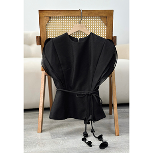 Blusa Elegante Negra para Mujer, Cuello Redondo, Manga con Volantes en Capas, Peplum, con Cinturón Hecho a Mano, Estilo Casual de Oficina, ODM OEM SOLI - Product Image 6