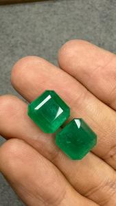 Émeraudes naturelles de 16,28 carats, taille émeraude, à changement de couleur, paire assortie, pierres précieuses vertes en vrac pour la fabrication de bijoux fins - Product Image 3