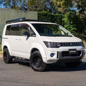 Moteur à faible consommation de carburant, fiable, Mitsubishi Delica d'occasion, choix idéal pour une utilisation commerciale - Product Image 1