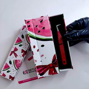 แหนบดึงขนตา Getup Brosons impex ลายแตงโม 90 องศา ทำจากสแตนเลส ปลายเรียบ/ปลายไฟเบอร์ บรรจุในกล่องเครื่องมืออย่างดี - Product Image 1