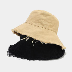 Originals Washed Bucket Hat Chapeau bob classique en coton, conçu pour un confort quotidien et un style sportif. - Product Image 1
