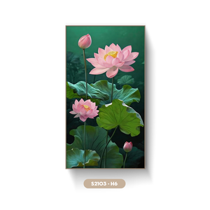 Peinture sur soie de fleurs de lotus peintes à la main HALO de qualité supérieure, art mural de paysage naturel, artisanat de décoration intérieure en provenance du Vietnam - Product Image 1