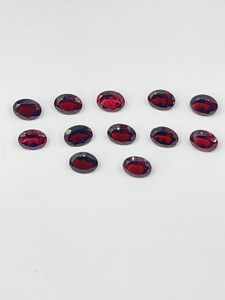 Granat naturel du Mozambique, taille ovale 6x8mm, pierre précieuse calibrée, rouge, pour bijoux, importateurs chinois, vente en gros, Alif - Product Image 3