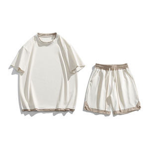 Camiseta y Pantalones Cortos Extra Grandes de Primera Calidad, Tela Premium, Diseño Personalizado, Conjunto Informal o Urbano para Unisex - Product Image 1