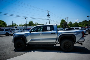 Toyota Tacoma TRD OFF ROAD d'occasion 2024 - Product Image 4
