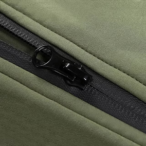 Chaqueta Softshell Verde Moderna, Ligera, para Senderismo y Viajes, con Logotipo Personalizado OEM, Resistente al Agua, Diseño Moderno para Hombre - Product Image 5