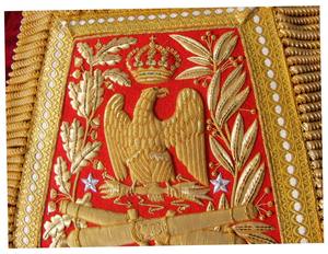 Cet article est une sabretache, une pochette plate en cuir ou une sacoche, autrefois portée suspendue à un équipement de cavalerie ou d'artillerie équestre. - Product Image 6