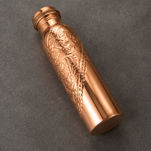 Bouteille d'eau en cuivre pur de luxe avec détails de garniture diagonale, idéale pour la maison, les voyages et les fêtes - Product Image 2