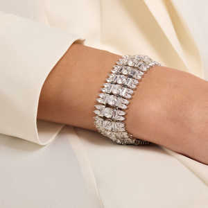 Joyería de Lujo para Novia, Cadena de Diamantes de Plata 925, Brazalete de Oro de 18k CVD/HPHT para Mujer, Corte Baguette y Pera, Color DEF, Claridad VVS VS - Product Image 1