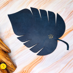 Set de table en cuir végétalien motif feuille de palmier tropicale, irrégulier, écologique et imperméable pour une ambiance de luxe - Product Image 2