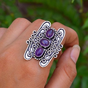 แหวนพลอยอเมทิสต์ทำมือ สไตล์โบโฮ เครื่องประดับแนวเทพนิยาย แหวนพลอยอเมทิสต์ธรรมชาติ แหวนดีไซน์โดดเด่น - Product Image 1