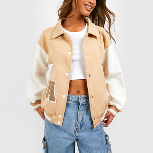 Chaqueta Varsity para Mujer SPORTEX WEARS, Color Beige con Mangas Blancas y Letras Bordadas, Corte Regular, Cuello Camisero, para Otoño - Product Image 2