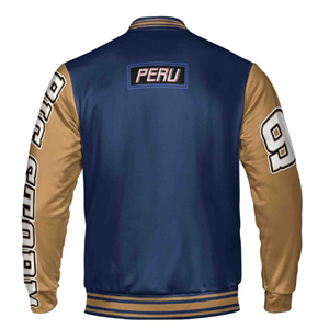 Brilla con estilo con la chaqueta universitaria satinada para hombre, con acabado brillante, puños acanalados y cierre a presión de inspiración deportiva OEM. - Product Image 6