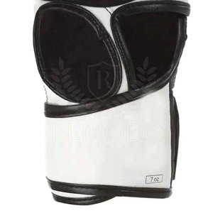 Gants d'entraînement MMA personnalisés OEM en cuir véritable pour arts martiaux mixtes, équipement de sport pour club avec sangle réglable - Product Image 5