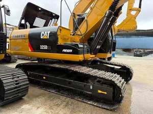 รถขุดตีนตะขาบ CATT 325D2L มือสอง ขนาด 25 ตัน นำเข้าจากญี่ปุ่นแท้ ระบบไฮดรอลิก กำลัง 140 กิโลวัตต์ ความจุบุ้งกี๋ 0.8 ลูกบาศก์เมตร เครื่องจักรก่อสร้าง - Product Image 2