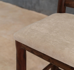 Modernos Taburetes de Bar Giratorios para Exteriores con Altura Ajustable, Tapicería de Cuero Sintético, Respaldo de Madera Curvada y Estructura Metálica para Gimnasios y Centros Comerciales - Product Image 4