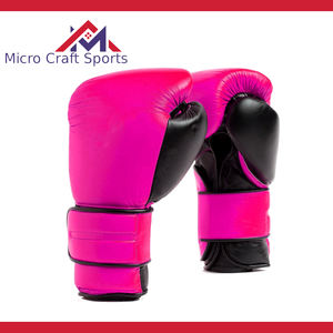 ถุงมือชกมวยระดับมืออาชีพ มีจำหน่ายทั้งแบบ PU และหนังแท้ ผู้ผลิตอุปกรณ์และถุงมือชกมวยแบบกำหนดเอง ซีลโคต ปากีสถาน - Product Image 6