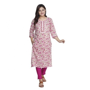Kurti formel d'été en rayonne pour femmes indiennes et pakistanaises, avec motif floral et manches trois-quarts, disponible au prix de gros - Product Image 1