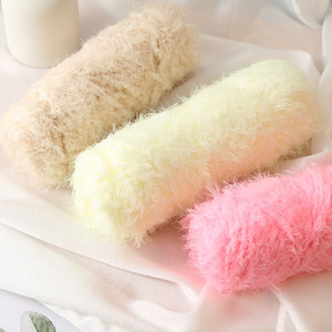 Vente en gros de <span class=keywords><strong>fil</strong></span> polyester chaud et doux pour l'hiver en <span class=keywords><strong>fausse</strong></span> <span class=keywords><strong>fourrure</strong></span> fantaisie pour <span class=keywords><strong>tricoter</strong></span> du <span class=keywords><strong>fil</strong></span> de <span class=keywords><strong>fourrure</strong></span> pour écharpes - Product Image 4
