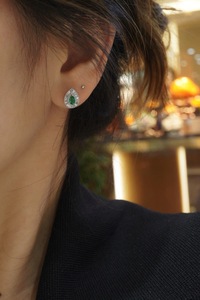 Pendientes de oro blanco con esmeraldas y diamantes de corte pera cultivados en laboratorio, certificados por IGI, joyería de lujo para bodas para mujeres. - Product Image 6